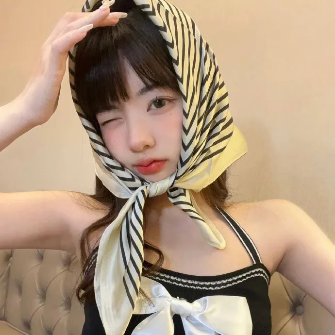 三女性