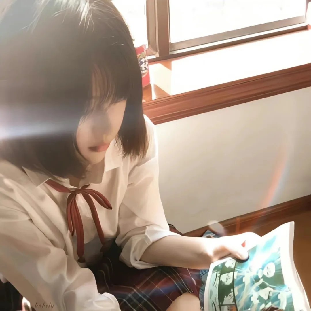 裸女游城
